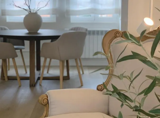 Lägenhet Lujoso Boutique A Estrenar Con Parking Gratis *