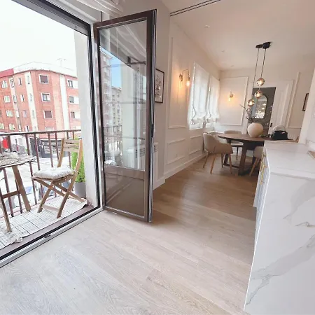 Lujoso Boutique A Estrenar Con Parking Gratis *