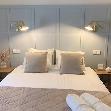 Lujoso Boutique A Estrenar Con Parking Gratis Apartamento *