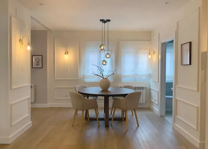 Lujoso Boutique A Estrenar Con Parking Gratis Apartament